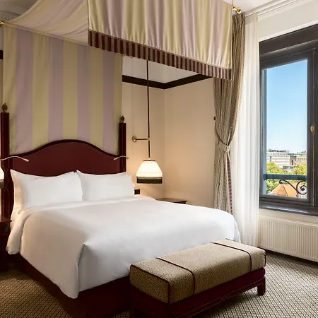 Hotel Des Indes - The Leading Hotels Of The World Hotel 5*